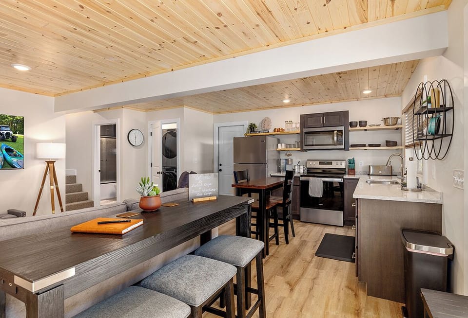 Snack bar, Kitchen