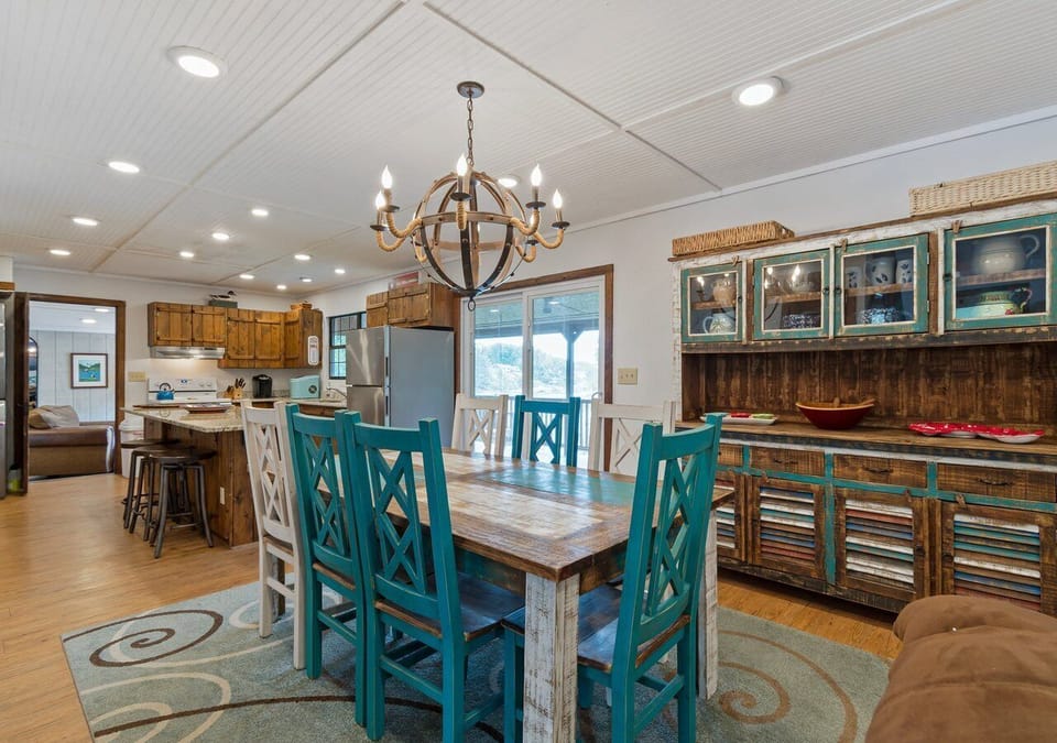 Dining and kitchen area