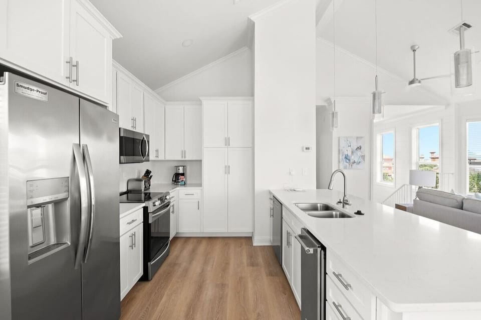 Third Floor: Kitchen