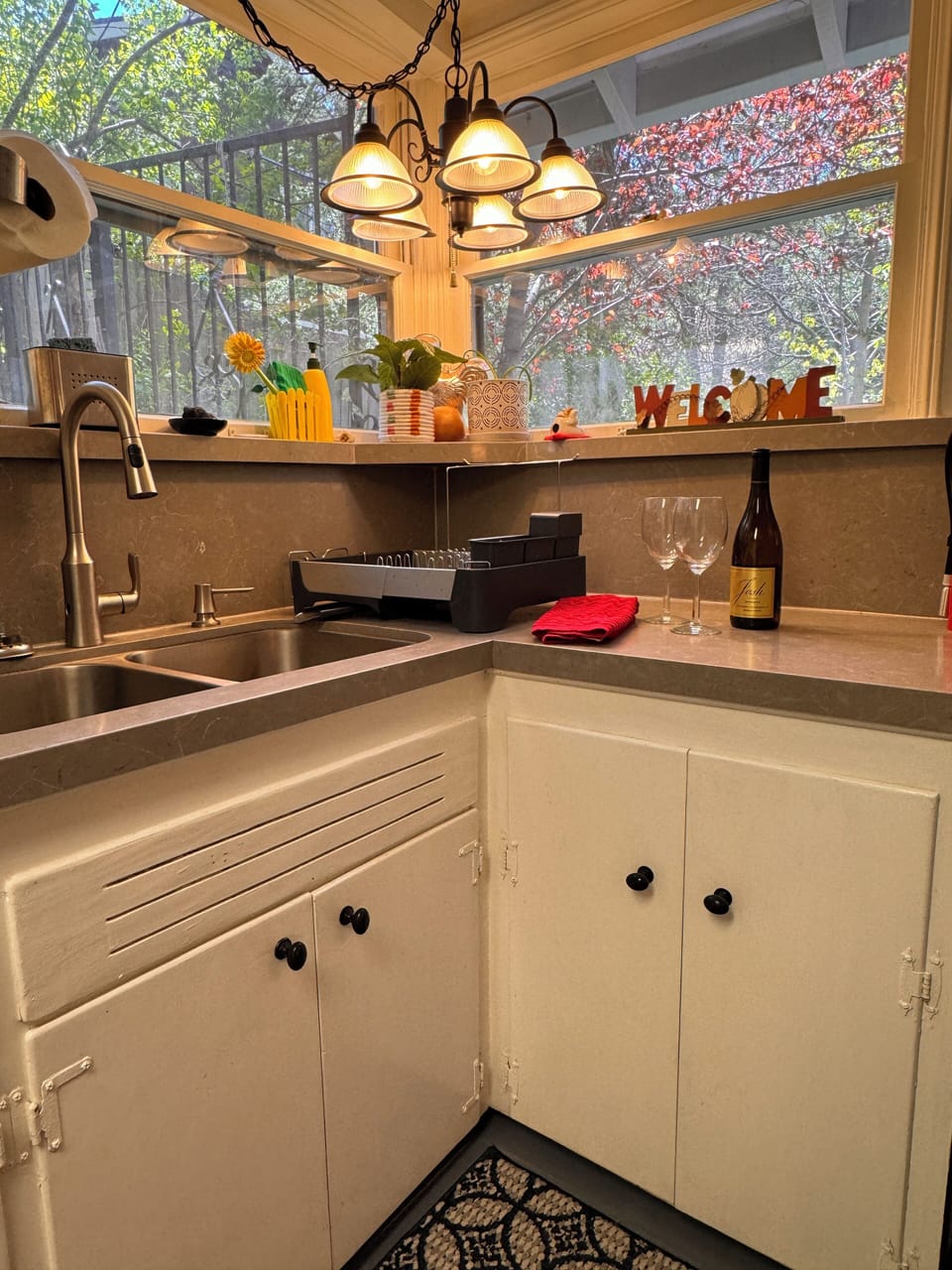 Kitchen sink