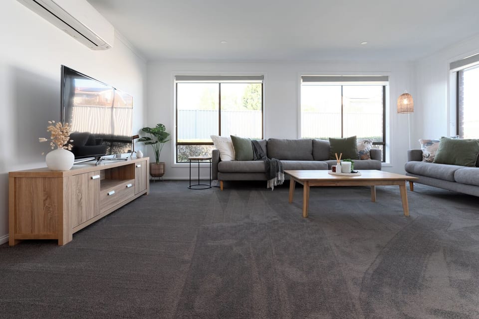 Spacious living room