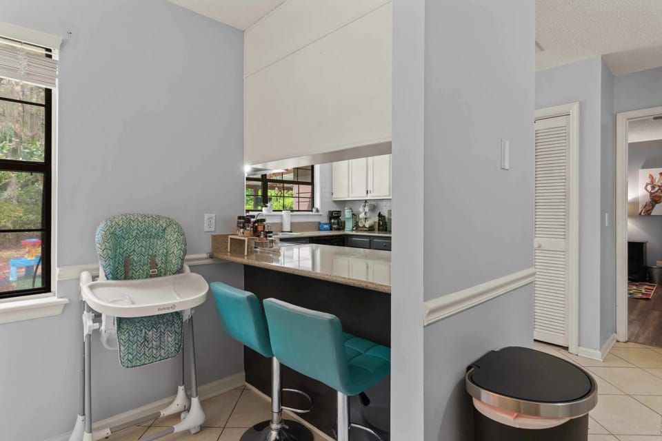 Bar area with highchair