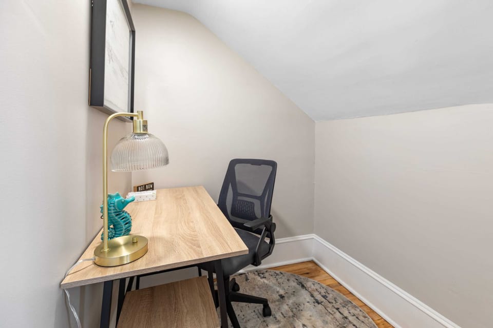 Zoom Room (Office), Second Floor