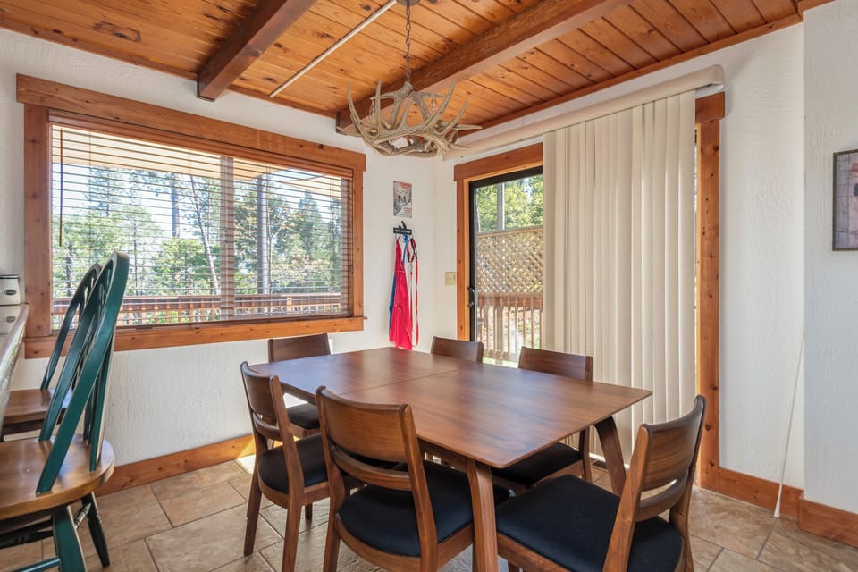 Dining Area 2