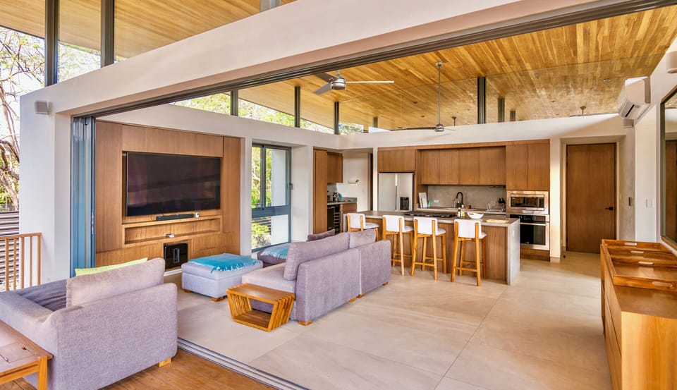 Kitchen & Living