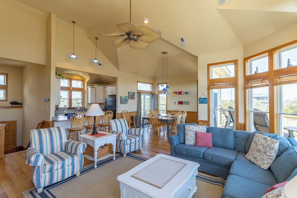 Top Level Living Area