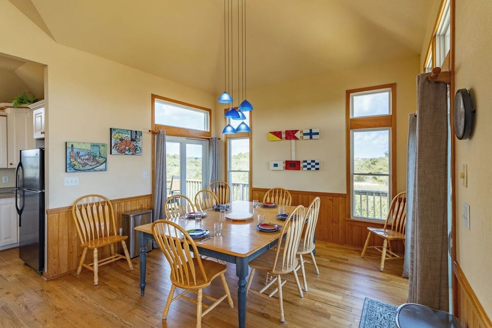 Top Level Dining Area