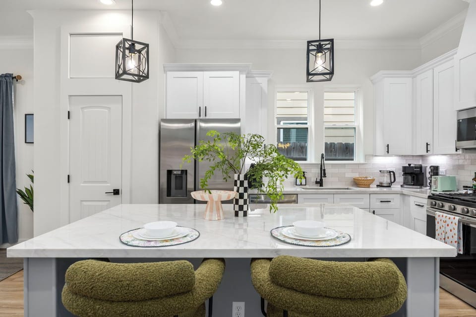 Kitchen island with bar seating for 2