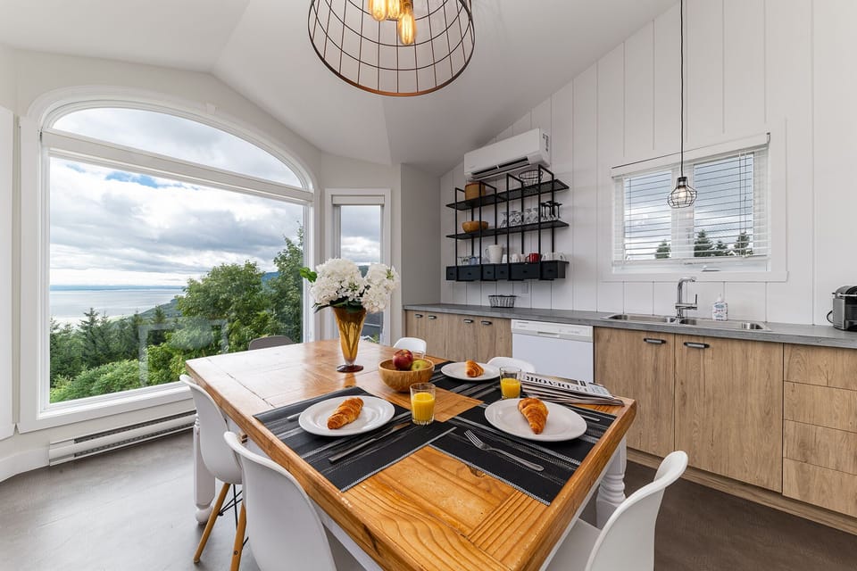 Dining with a view. Perfect for meals and moments.