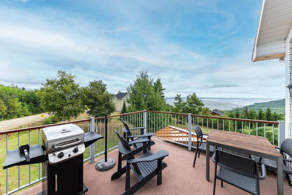 The views and chill vibes will take your breath away.