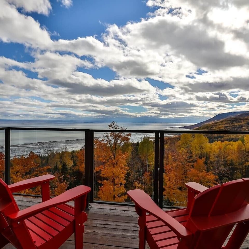 Fresh air therapy between ski runs.