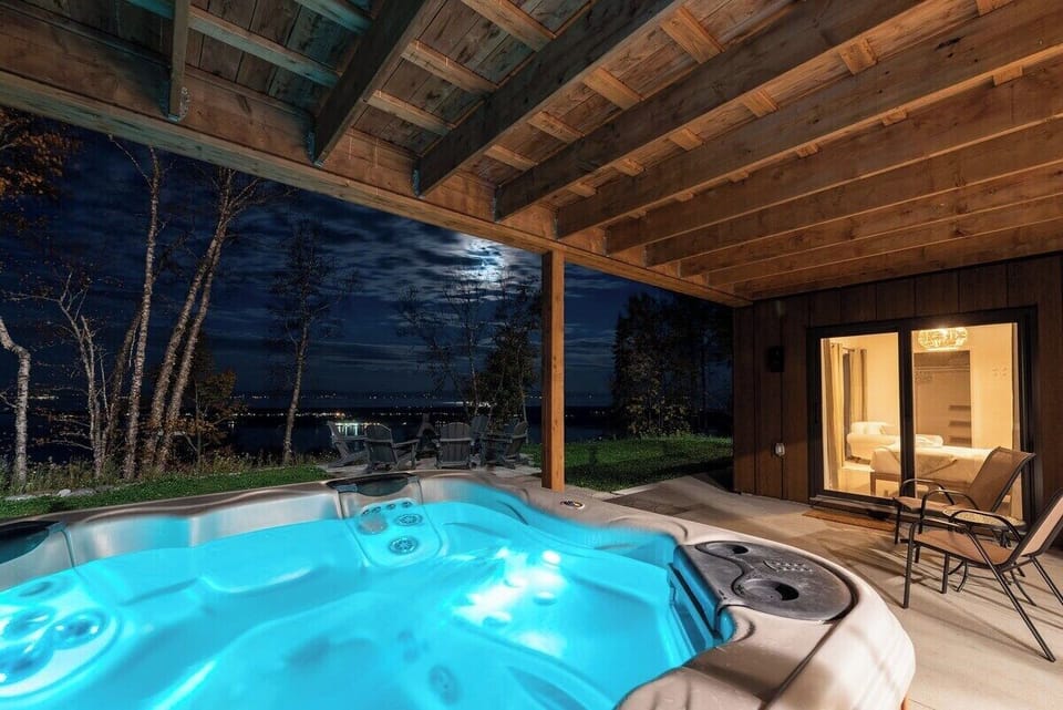 Let the stars and spa work their magic, pure summer bliss.