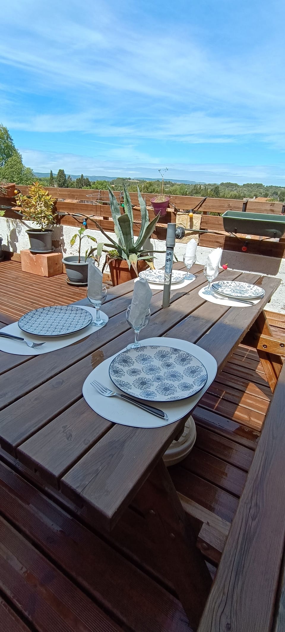 Outdoor dining