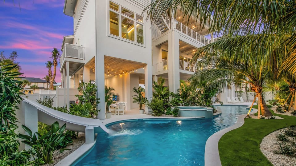 Twilight - Rear Elevation - Sandbar Social