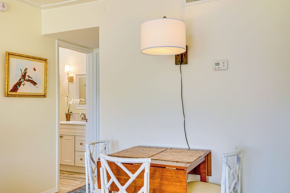 Dining Area | Dishware/Flatware Provided | Board Games