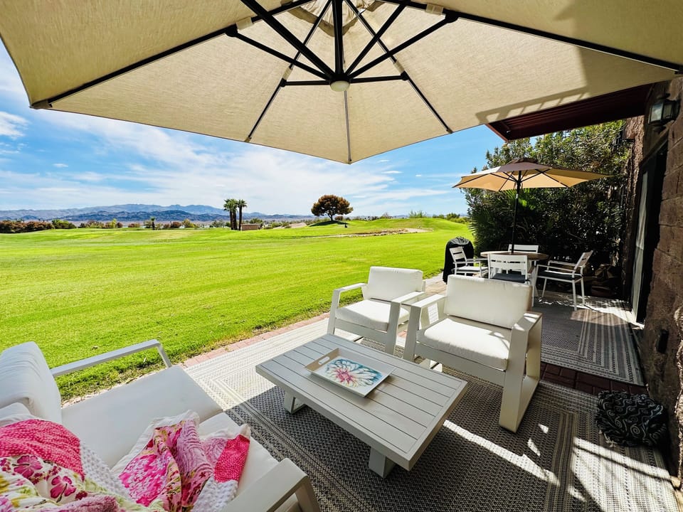 Beautiful lounge area with sunset views