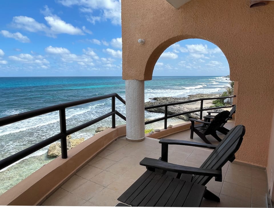 Upper balcony master bedroom