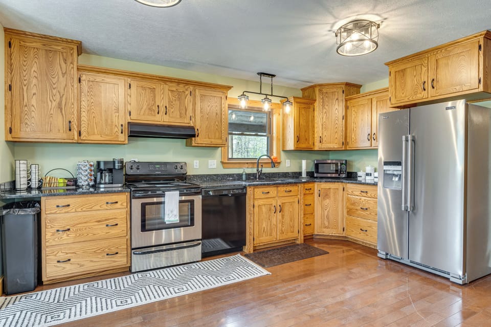 Kitchen | 1st Floor | Keurig Coffee Maker | Cooking Basics