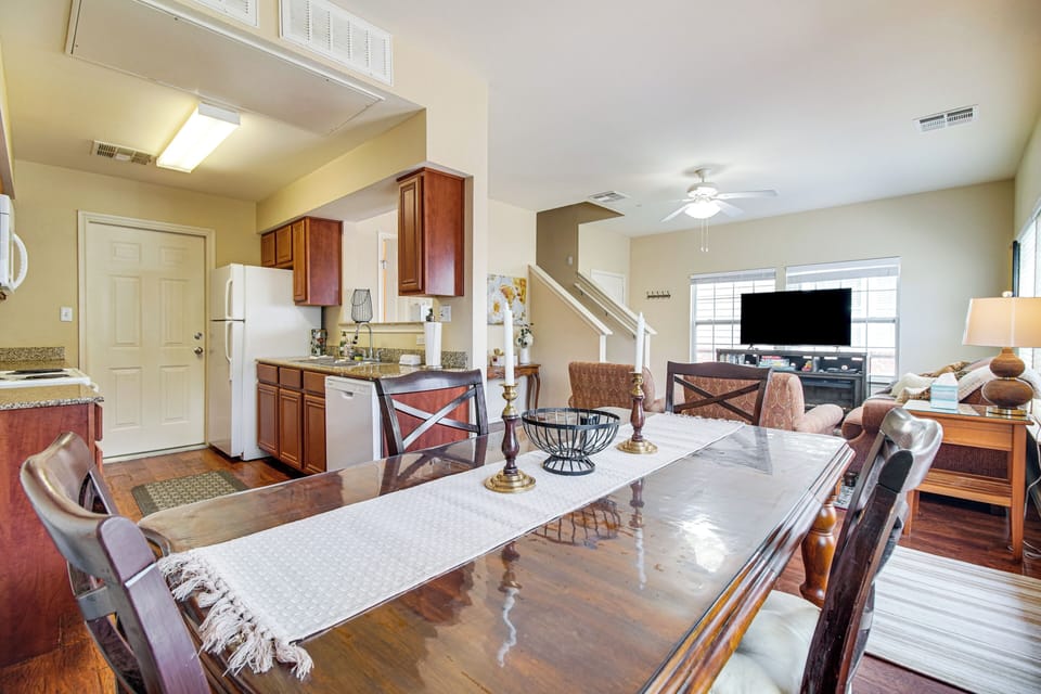 Living Space | Free WiFi | Central A/C & Heating