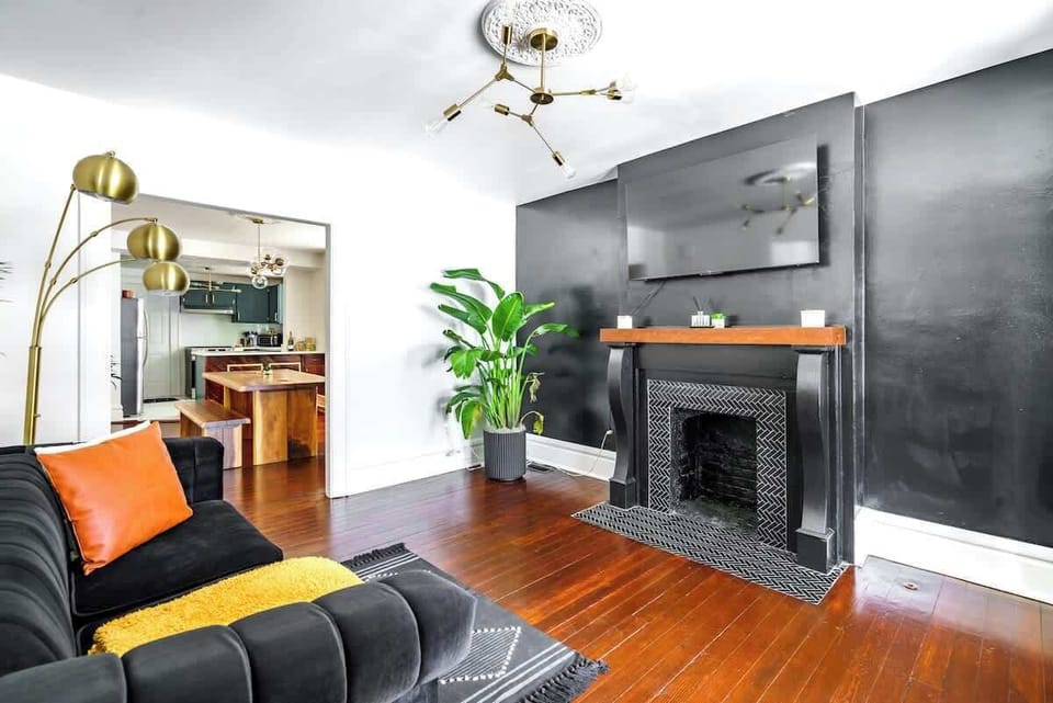 Enjoy the spaciousness of our living room, adorned with contemporary furniture and high-end fixtures. The clean and stylish environment is perfect for any occasion. Relax in elegance and comfort