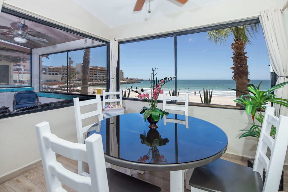 Oceanfront dining at its best! 🌊☀️ Sit back, relax, and enjoy paradise with every meal! ✨🏖️