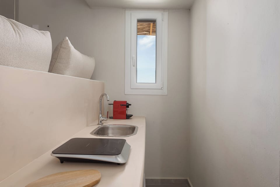 Kitchenette

