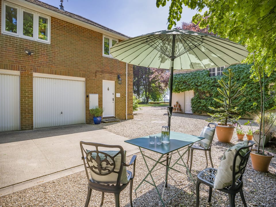 Sitting-out-area | The Nest, Wykenham, near Spalding