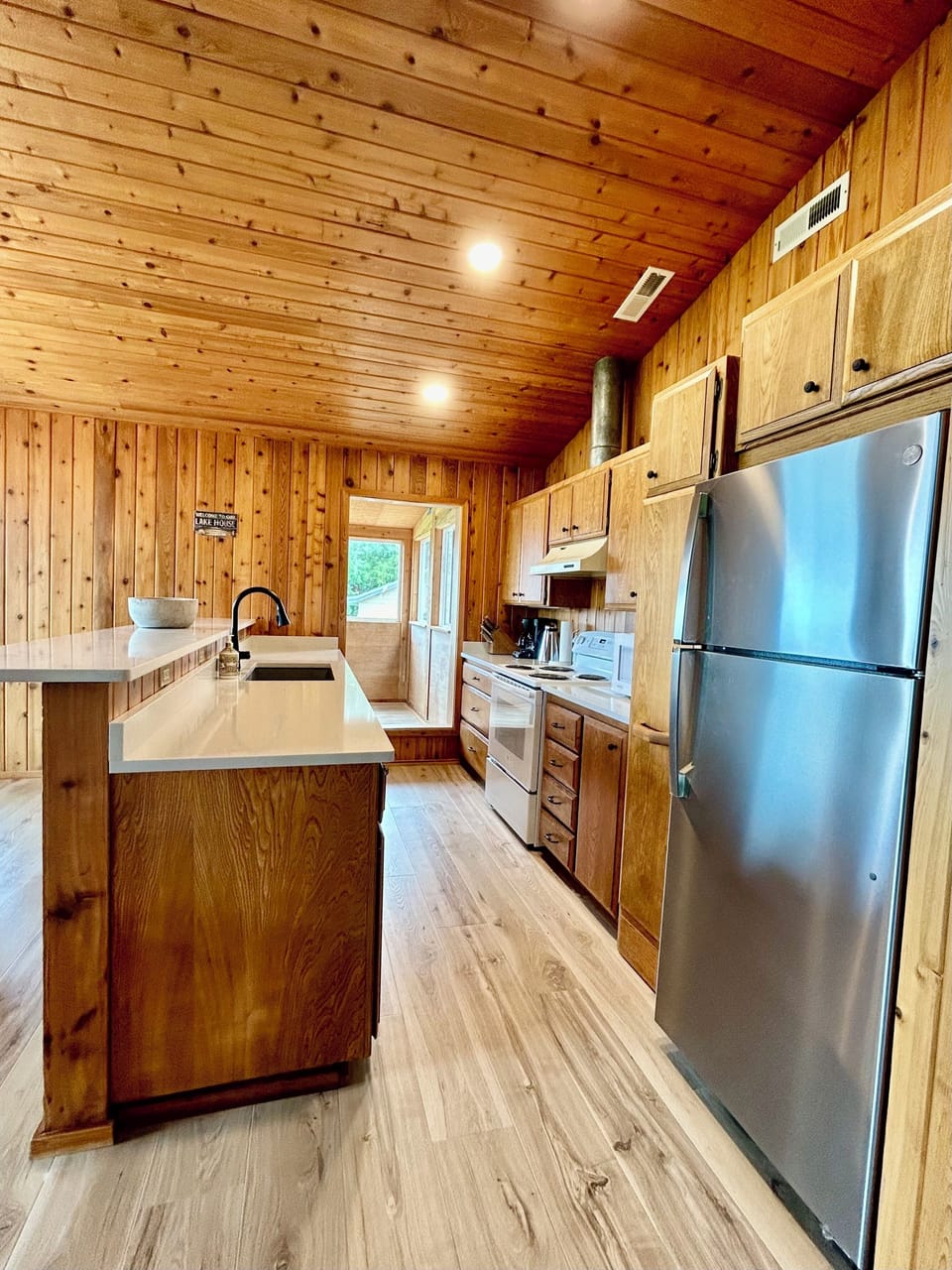 Old school beauty with contemporary comfort, a fully stocked kitchen