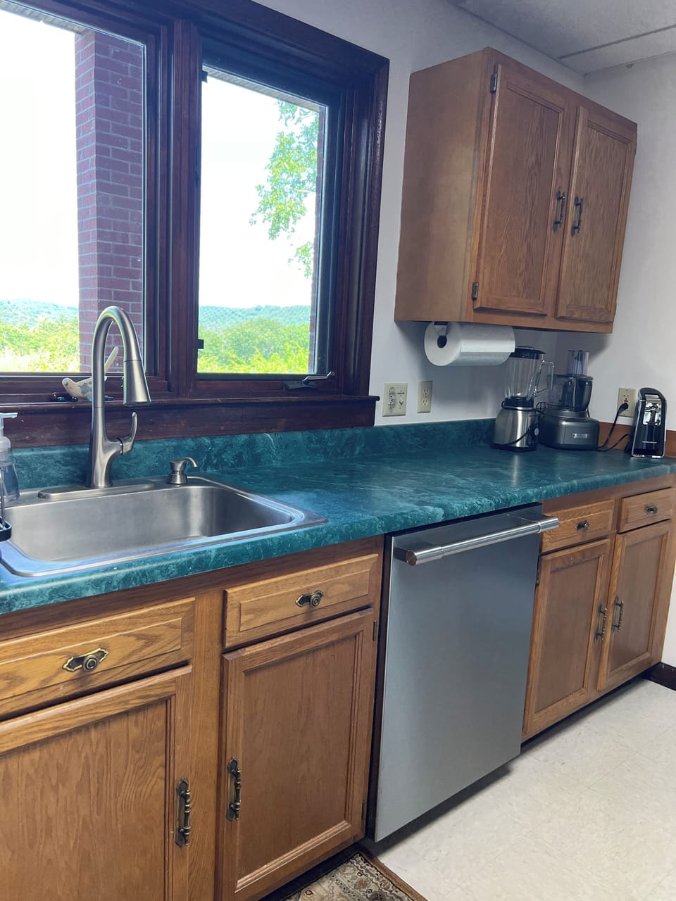 Full size dishwasher in kitchen.
