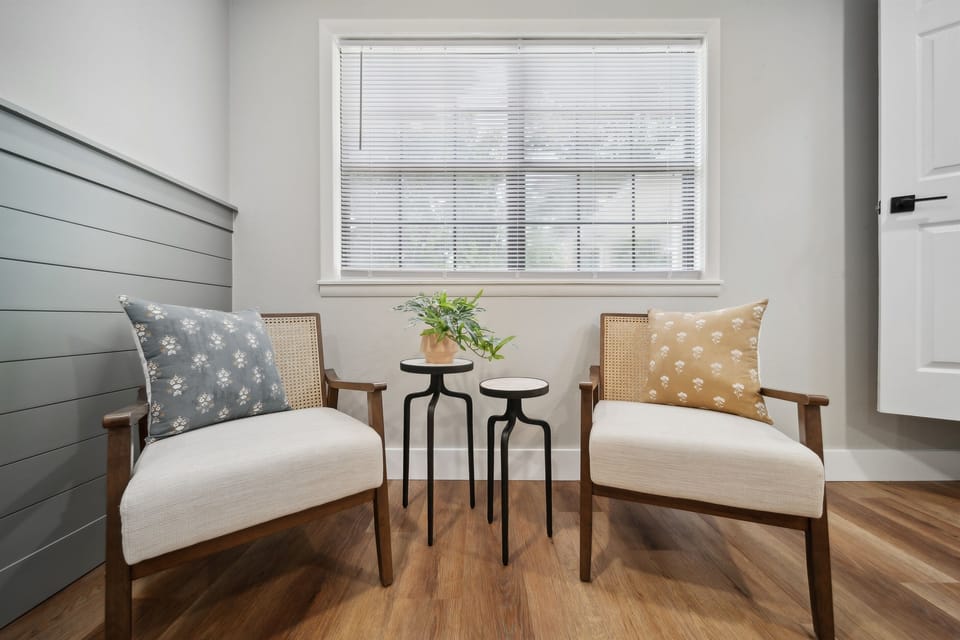 King Suite Sitting Area