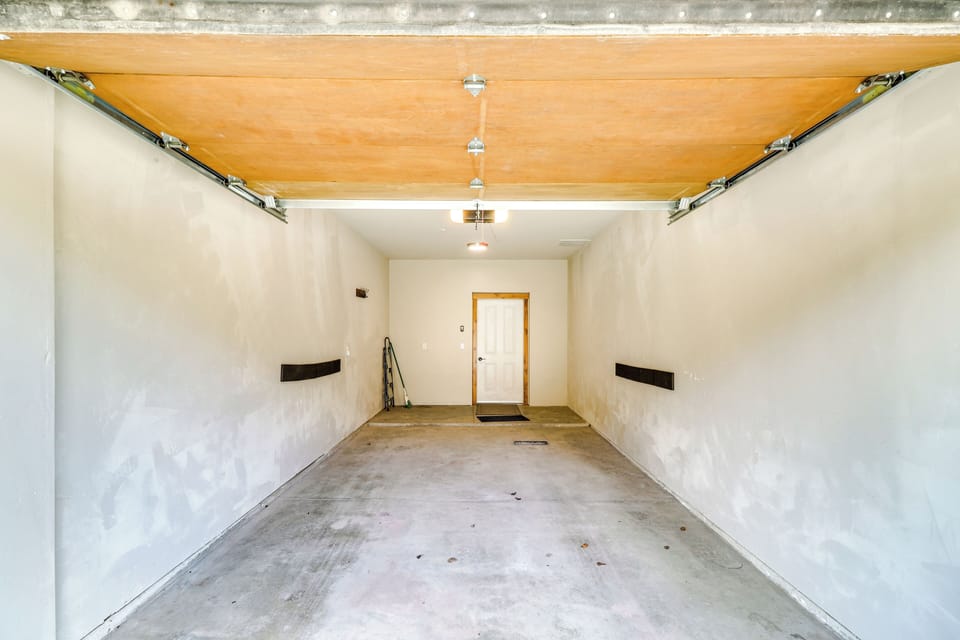 Garage | Ground Level