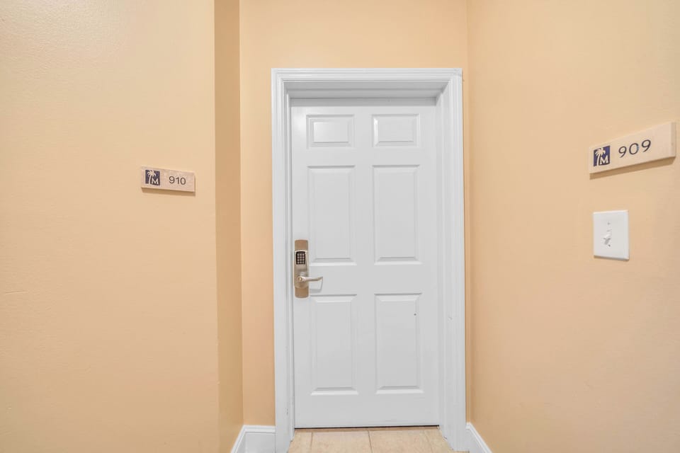 Welcome to Majestic Beach Resort Tower I Unit 910!