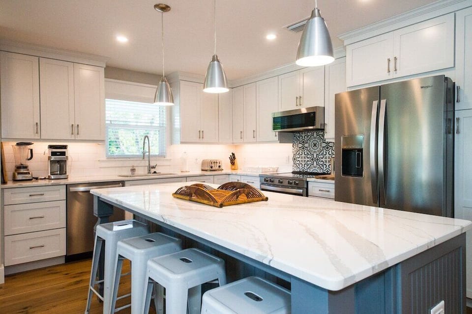 fully equipped kitchen