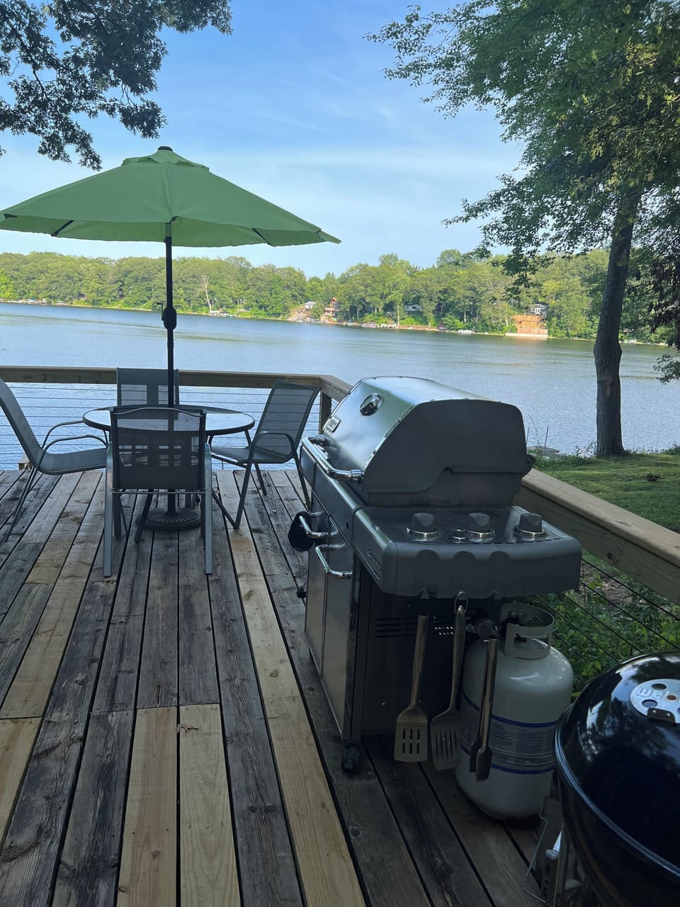 Gas and charcoal grill for your cookouts!