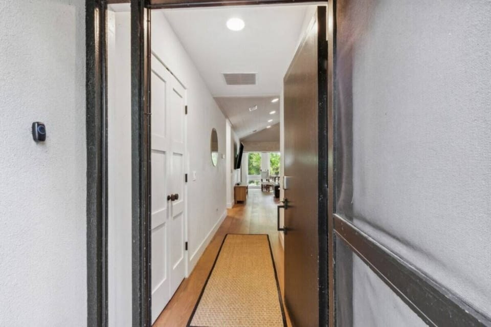 Foyer from front entry door.