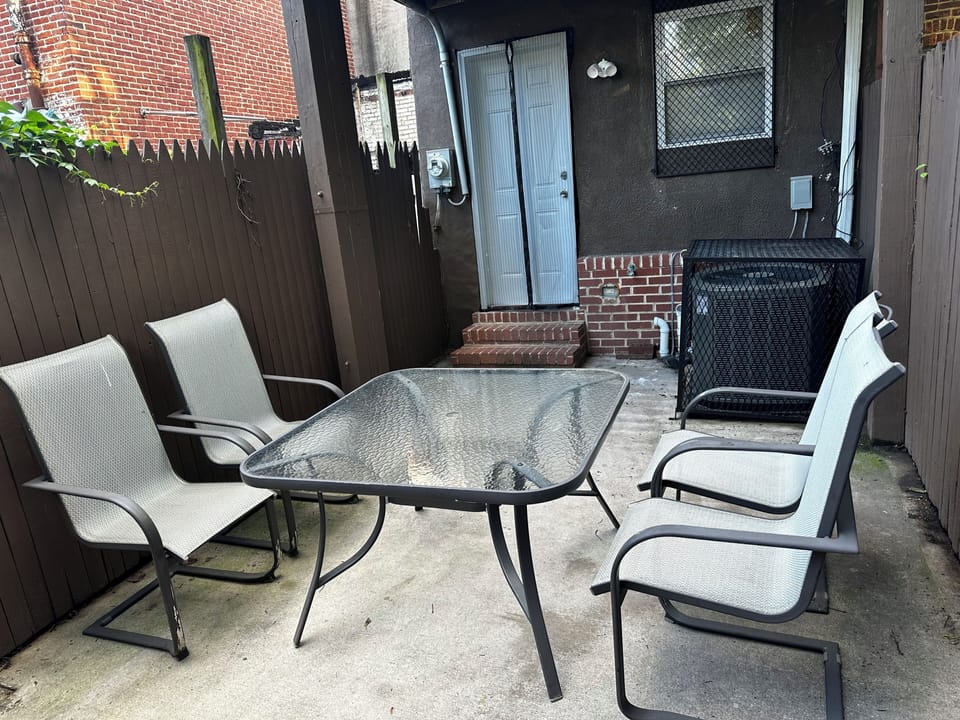 Outdoor dining