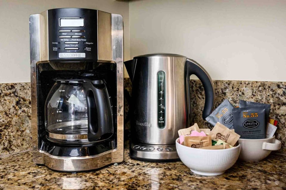Coffee lovers are in luck as this rental provides coffee. There are also cute cafes in town!