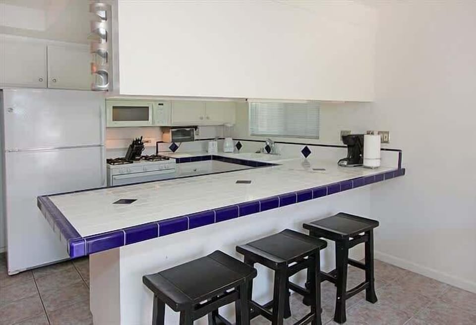Breakfast bar seating