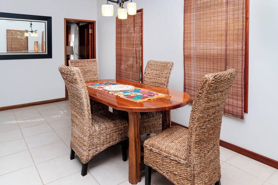 Dining Table with seating for 4