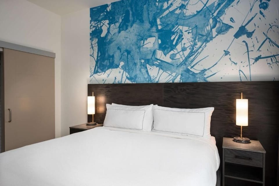 Unit with King size bed