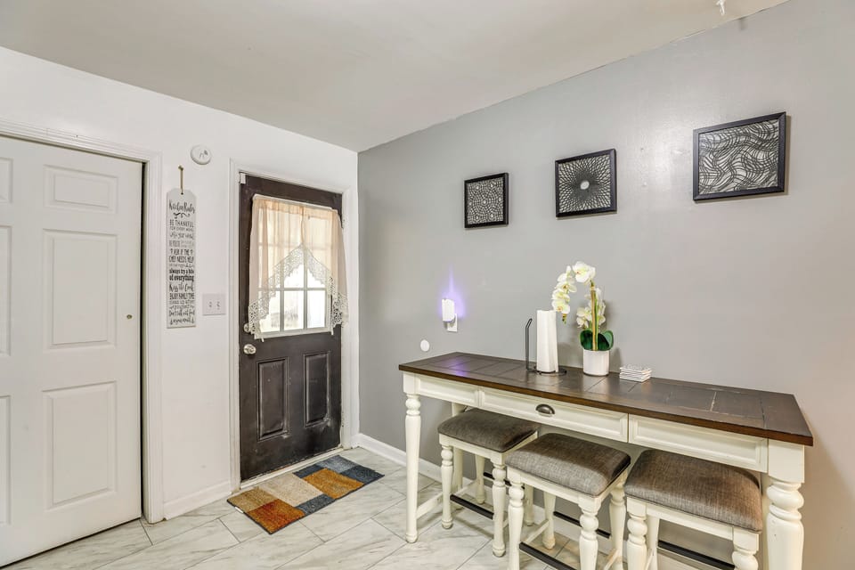 Dining Area | Dishware/Flatware | Trash Bags/Paper Towels