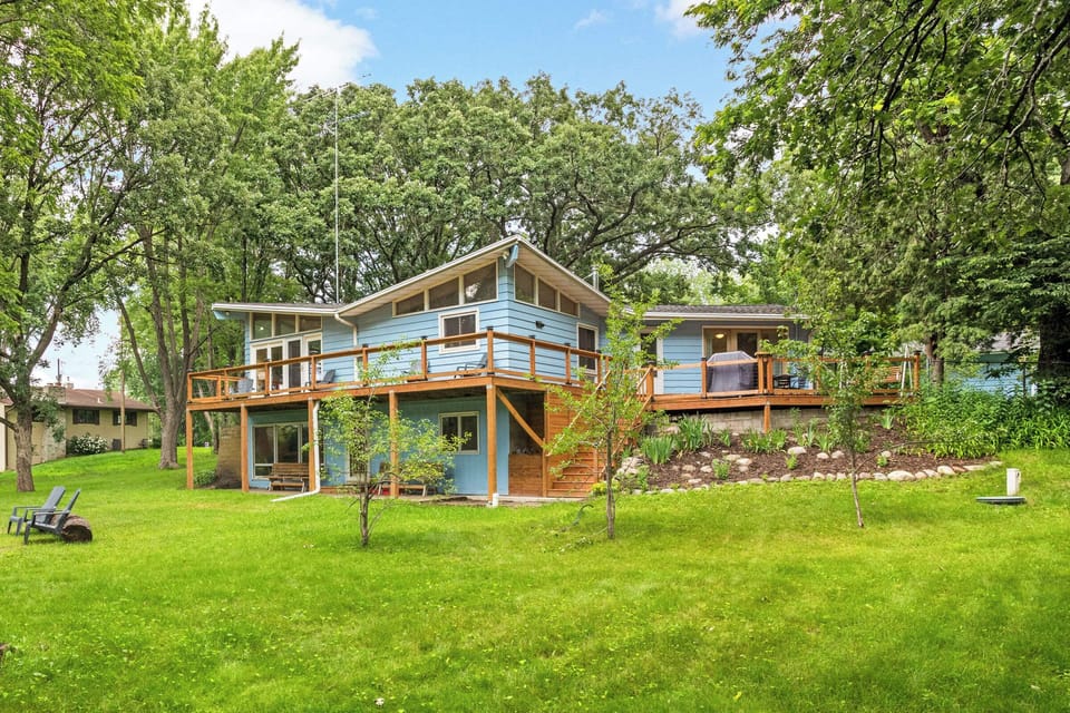 Enjoy the HUGE wrap around deck overlooking the Mississippi River