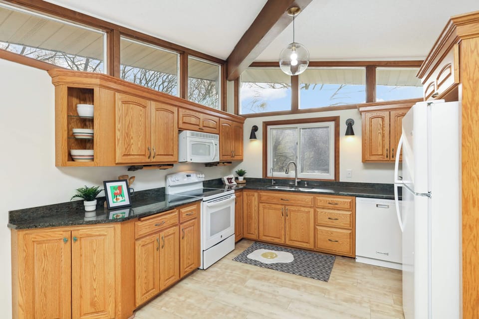 Fully stocked Kitchen