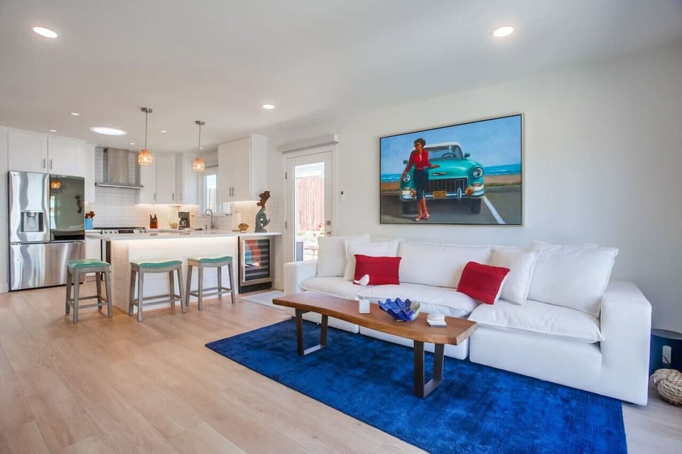 Living Room/Kitchen