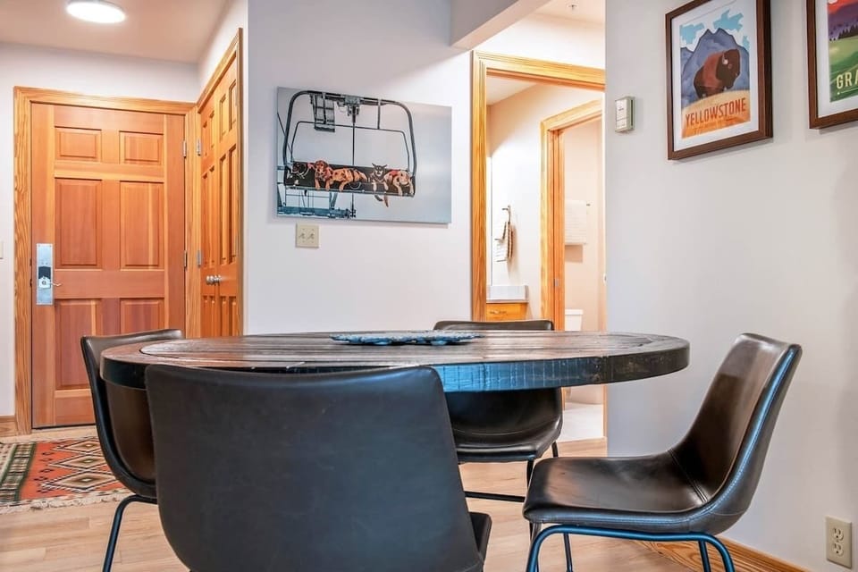 Main dining space, with a view of some furry ski patrol friends.