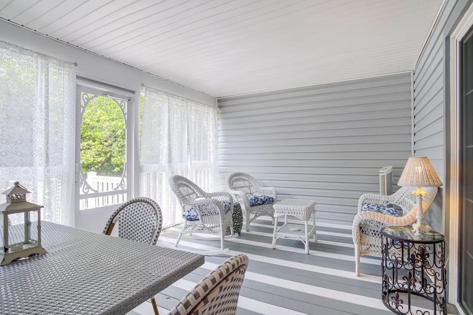 Screened Porch