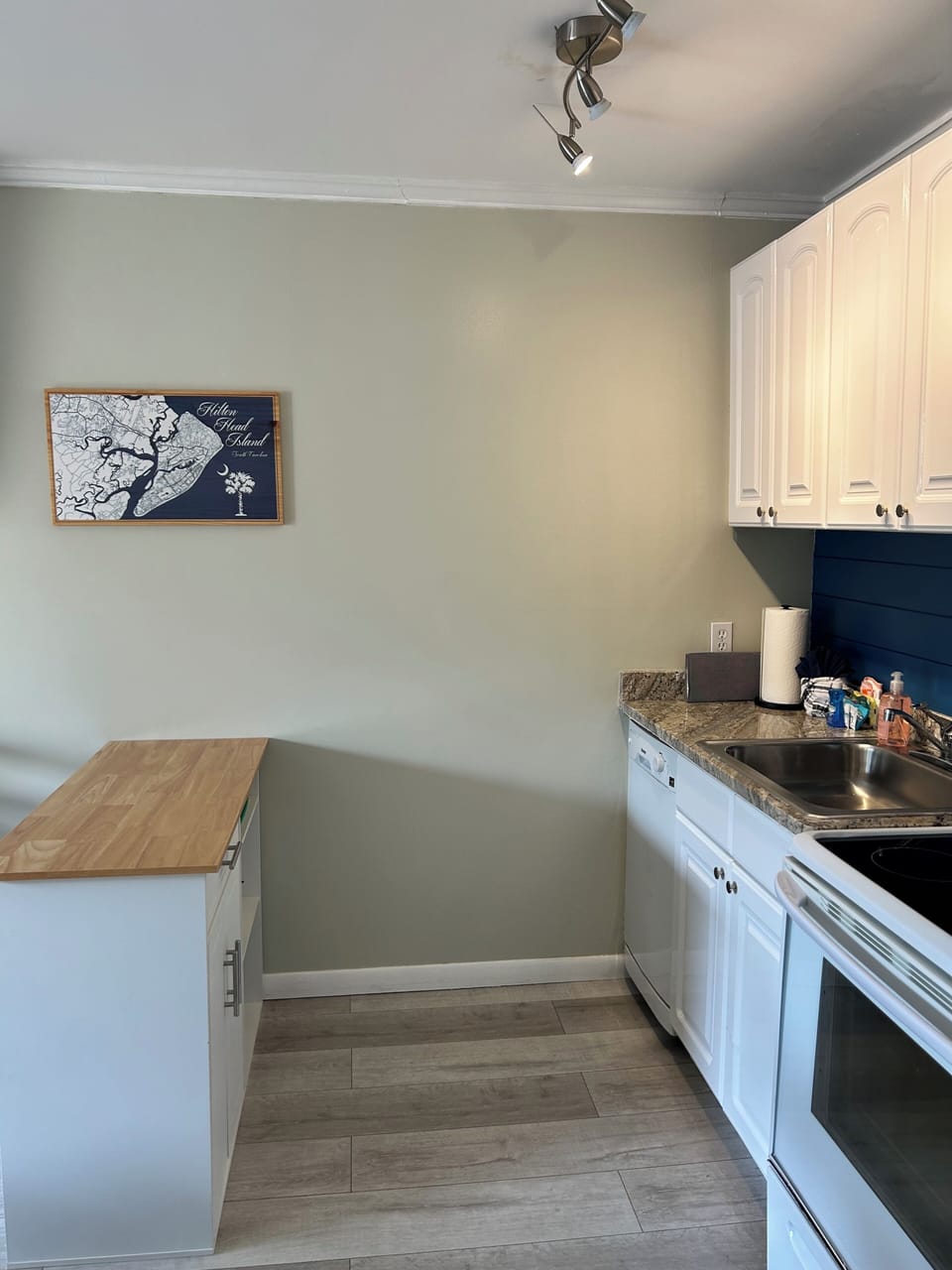 Fully stocked kitchen with crockpot, air fryer, blender and coffee maker