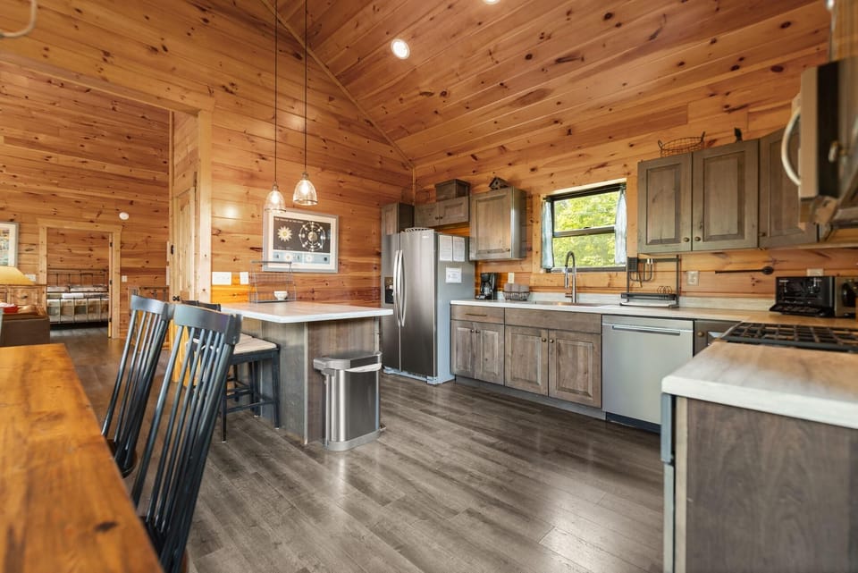 Fully Stocked Spacious Kitchen