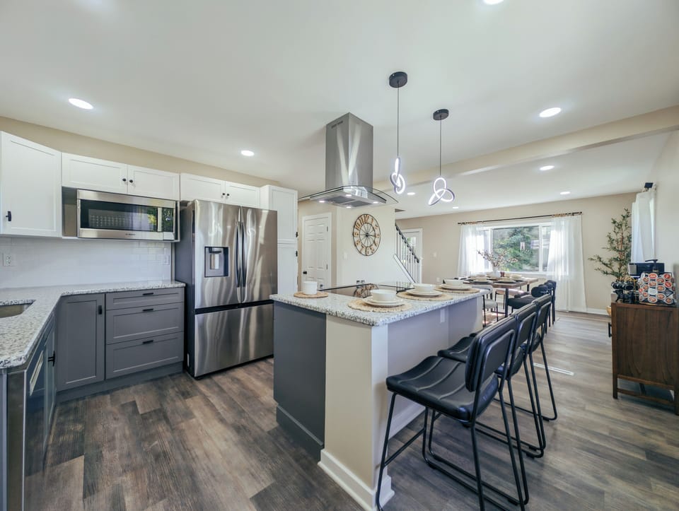 Chef's Kitchen Packed w/ Vacation Cooking Essentials!