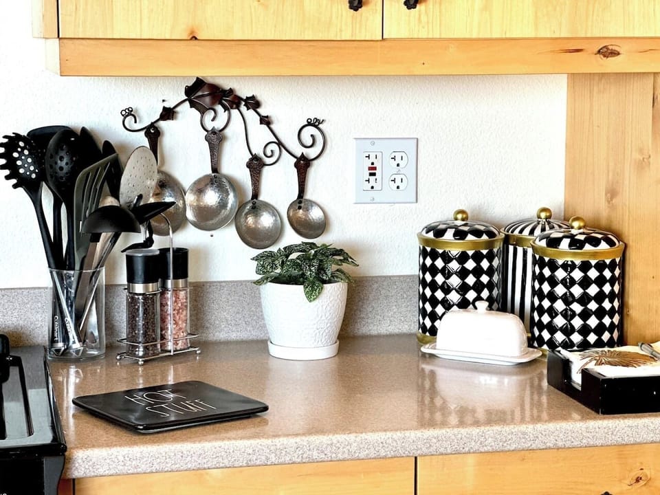 Enjoy cooking up meals in the quaint cottage kitchen. You'll find everything you need at your fingertips.  We've stocked the kitchen with creative chefs in mind.  From cooking to baking...we've got you covered.